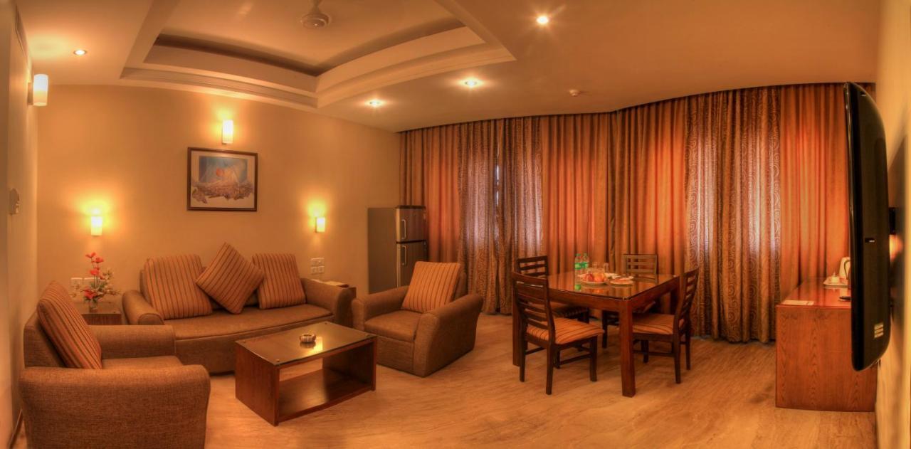 Hotel Deepa Comforts Мангалор Экстерьер фото