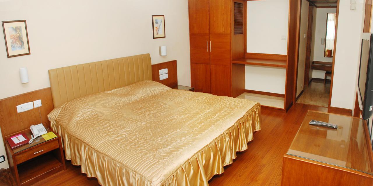 Hotel Deepa Comforts Мангалор Экстерьер фото